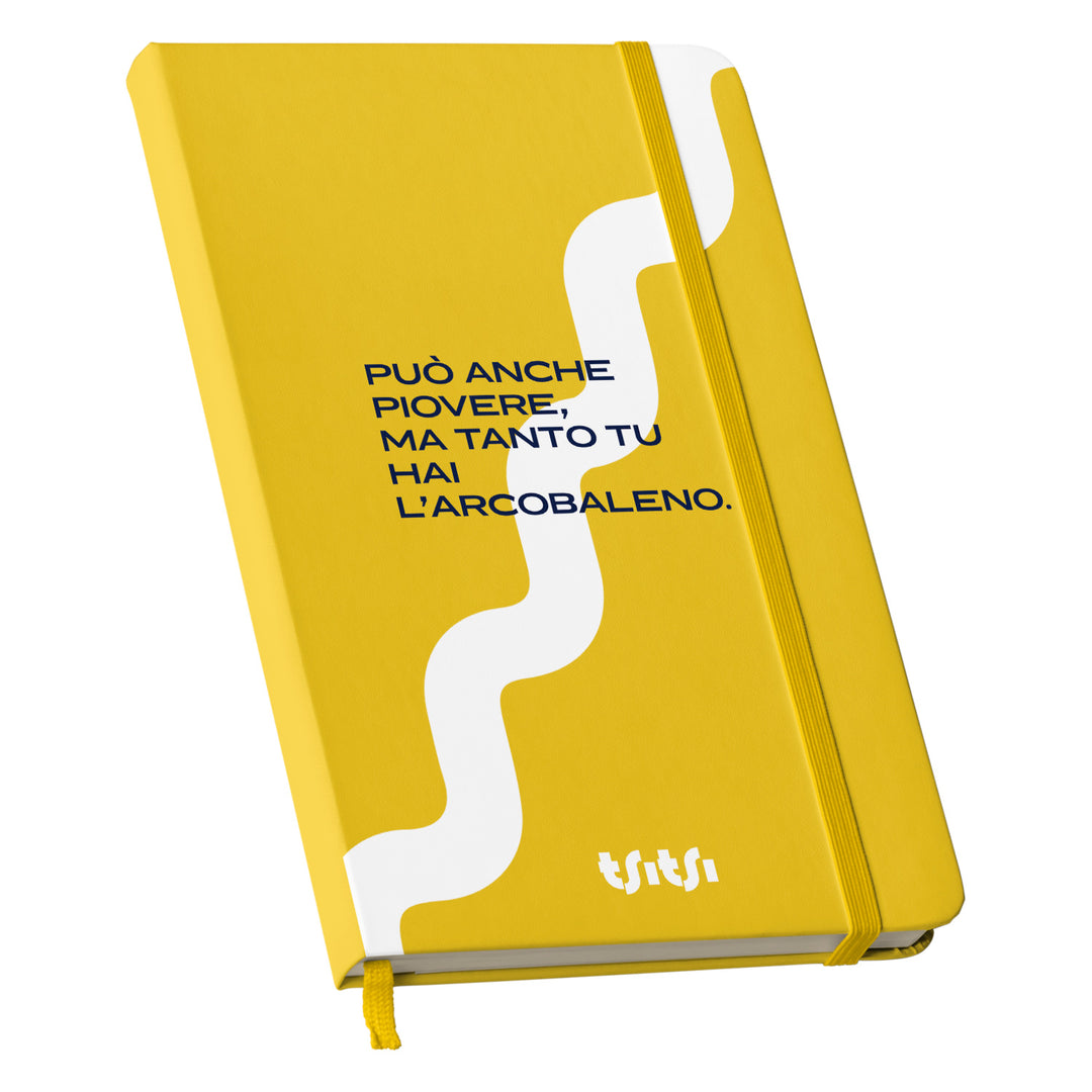 Taccuino Può anche piovere 01 dell'album Mapperó di TSITSI CONCEPT: copertina soft touch in 8 colori, con chiusura e segnalibro coordinati