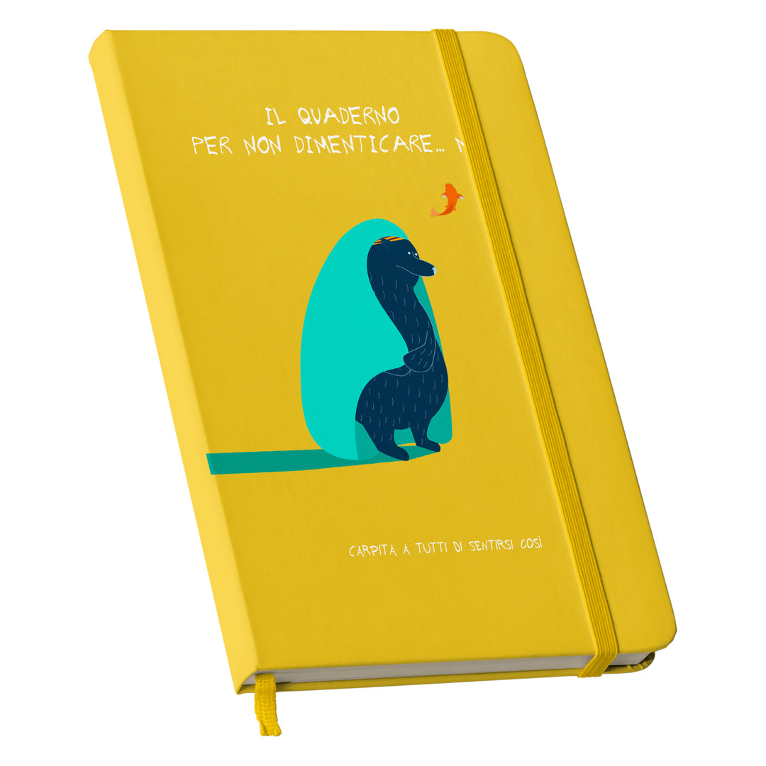 Taccuino Per non dimenticare dell'album Taccuini a tutti di Carpita A Tutti: copertina soft touch in 8 colori, con chiusura e segnalibro coordinati