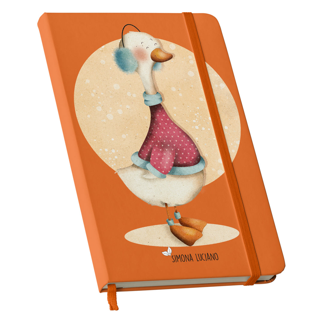 Taccuino Papera dell'album Wonderland di Simona Luciano: copertina soft touch in 8 colori, con chiusura e segnalibro coordinati