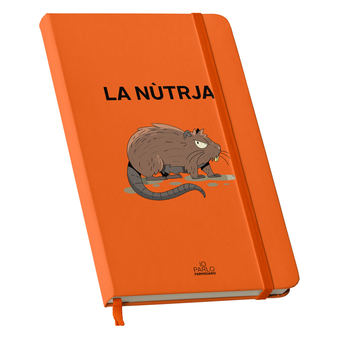 Taccuino LA NÙTRJA dell'album LÌNNEA BÉSTJI di Io parlo parmigiano: copertina soft touch in 8 colori, con chiusura e segnalibro coordinati