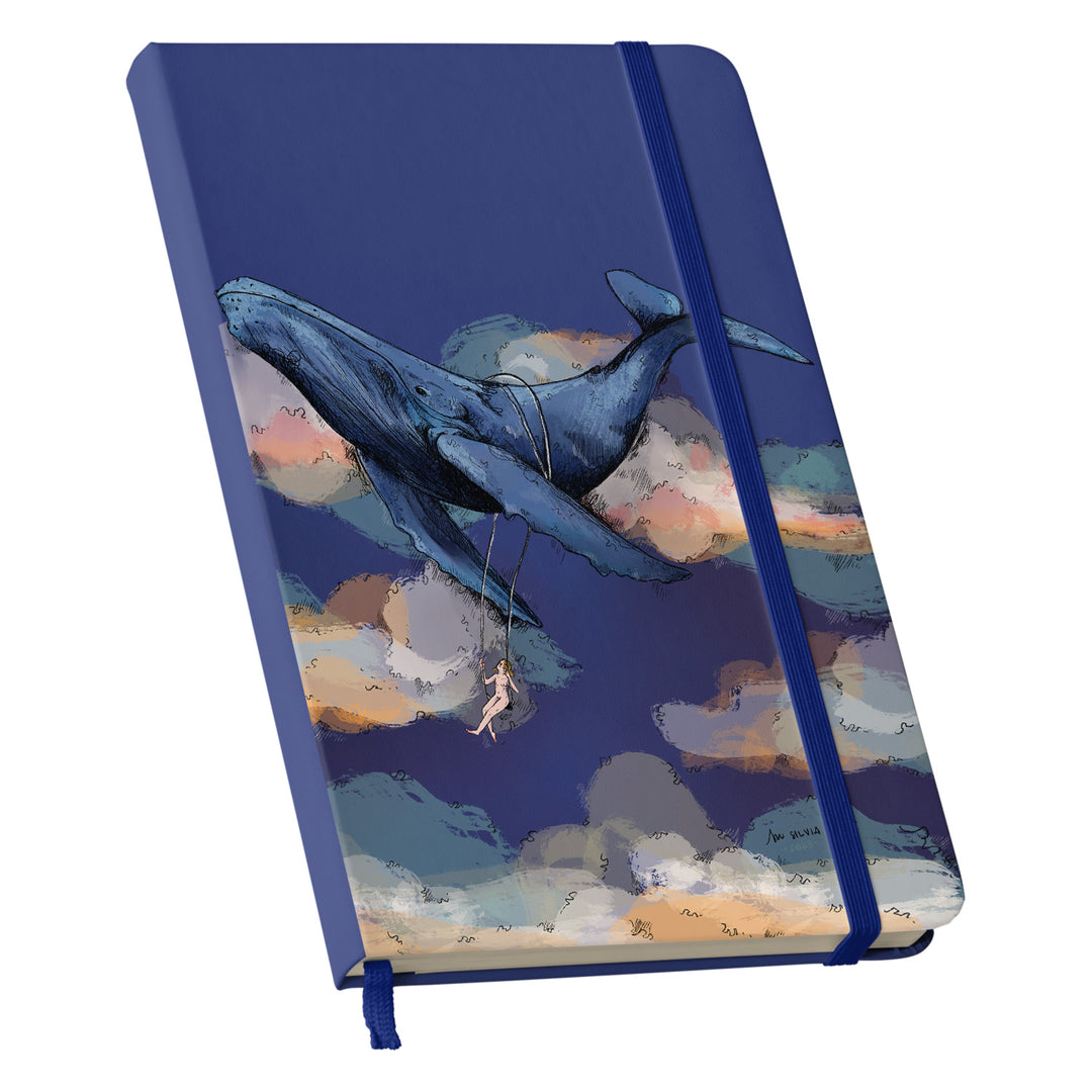 Taccuino Whale dell'album Taccuini blu di Blulimone: copertina soft touch in 8 colori, con chiusura e segnalibro coordinati