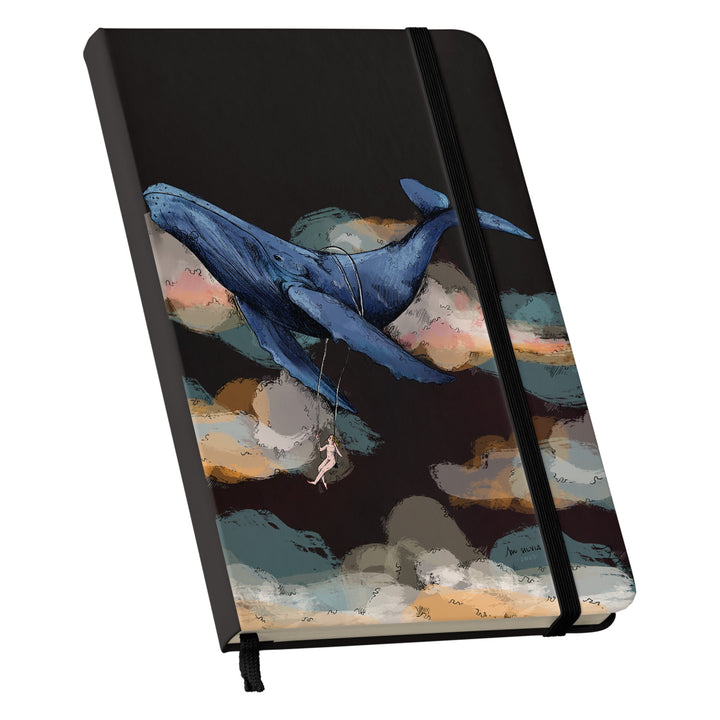 Taccuino Whale dell'album Taccuini blu di Blulimone: copertina soft touch in 8 colori, con chiusura e segnalibro coordinati