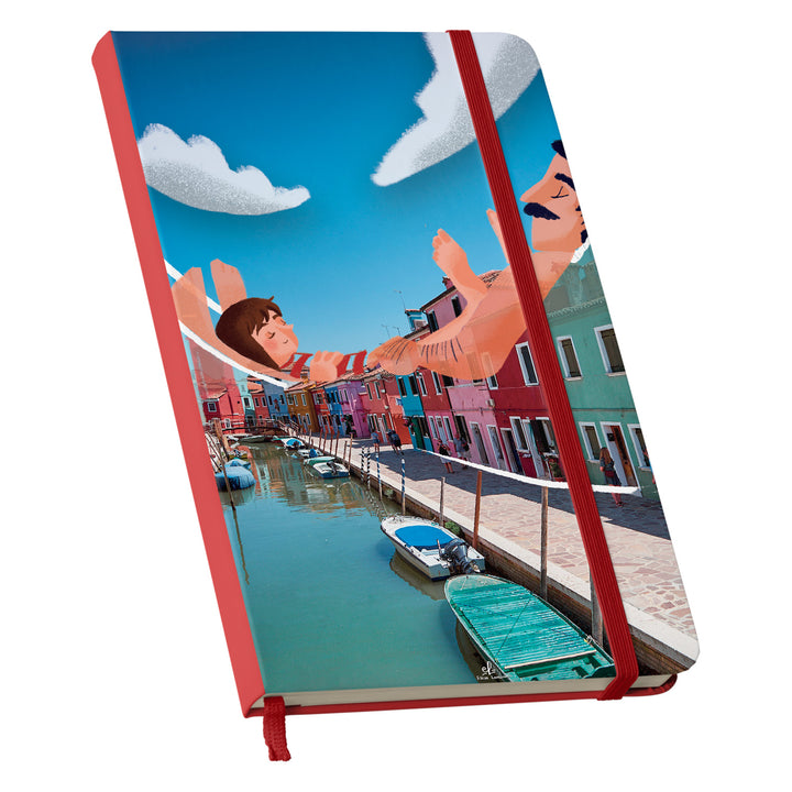 Taccuino Burano dell'album Taccuini per viaggiare (anche con la mente) di Elisa Lanconelli: copertina soft touch in 8 colori, con chiusura e segnalibro coordinati